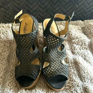 Lucky brand wedges new never worn